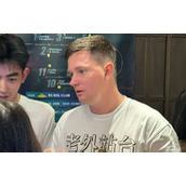 老外站台，币圈的另类生意经
