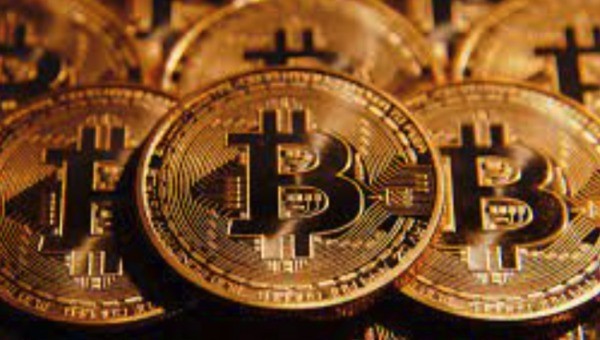 去中心化交易所(DEX)是什么-与中心化交易所有何不同