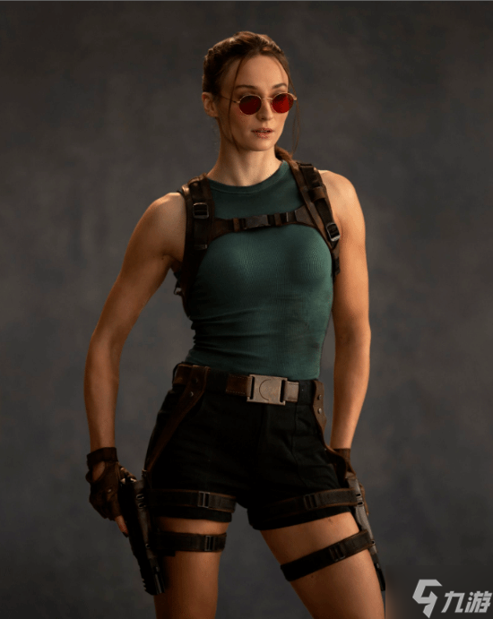 网友不买账 新版劳拉被P成悉尼妹