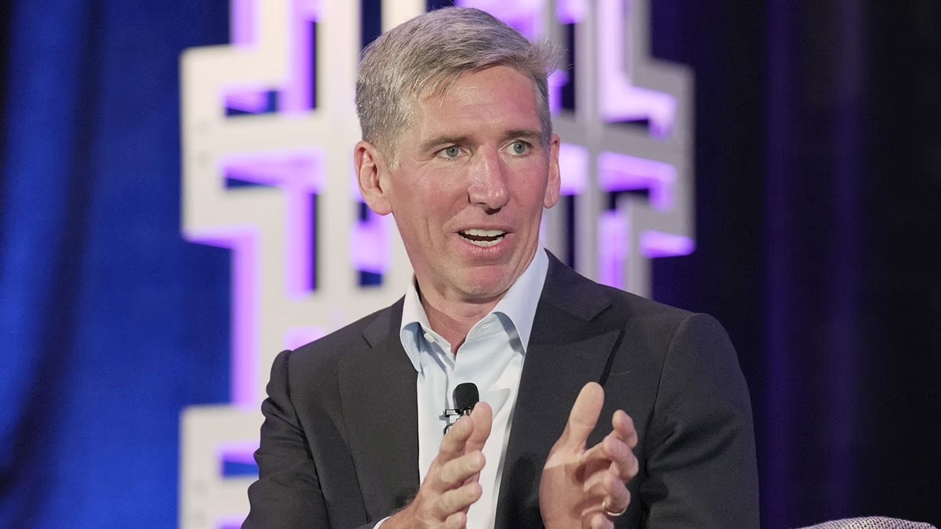 挑战黄金地位！Bitwise 投资长重申：比特币有望飙到「100 万美元」