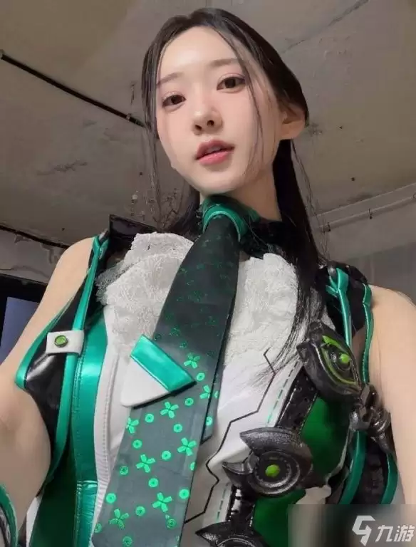 《剑星》伊芙体模重现经典：战袍造型神还原引热议