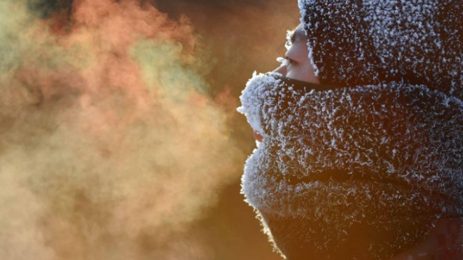 为什么吹出来的气是冷的哈出来的气是热的