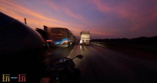 多人驾驶竞速《Lanesplit》将于1月28日登陆PC平台