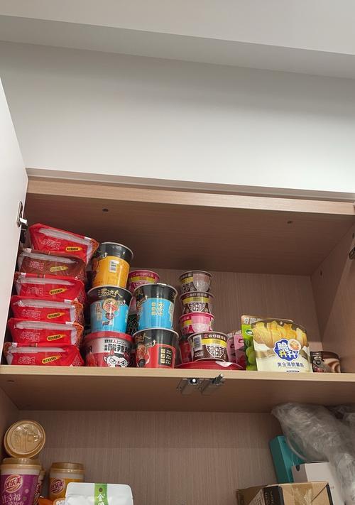 储藏室整理攻略——打造有序空间（解放储藏室的秘诀，让收纳变得轻松愉快）-第2张图片-