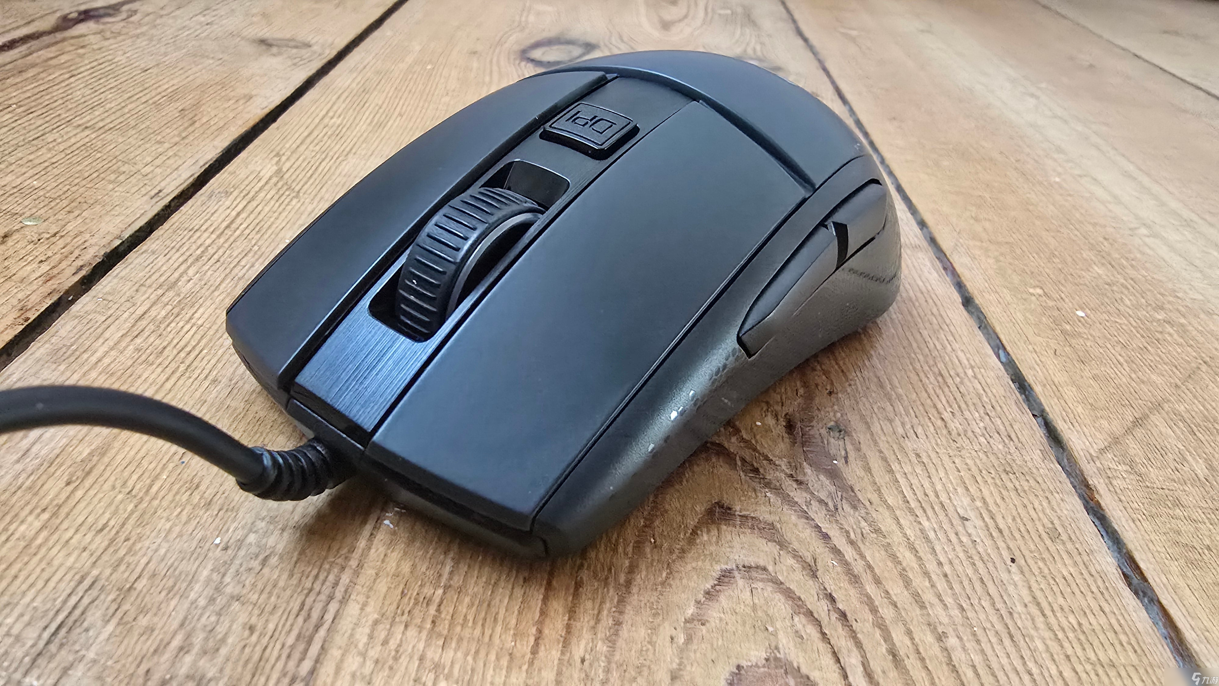 Roccat Burst Core 评测：一款 20 美元的鼠标能有多出色？