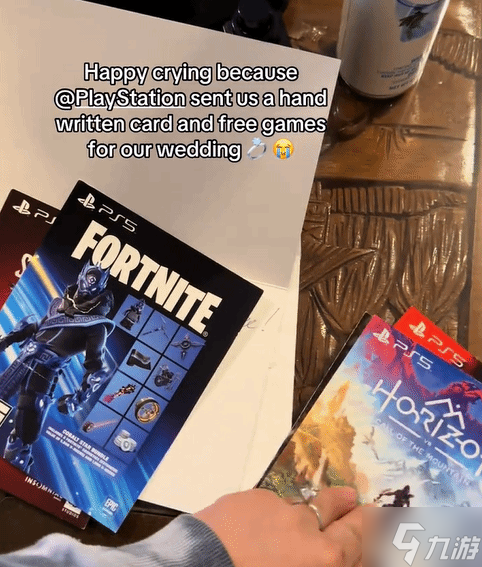 羡慕!新人结婚邀请索尼 结果索尼真随礼了!